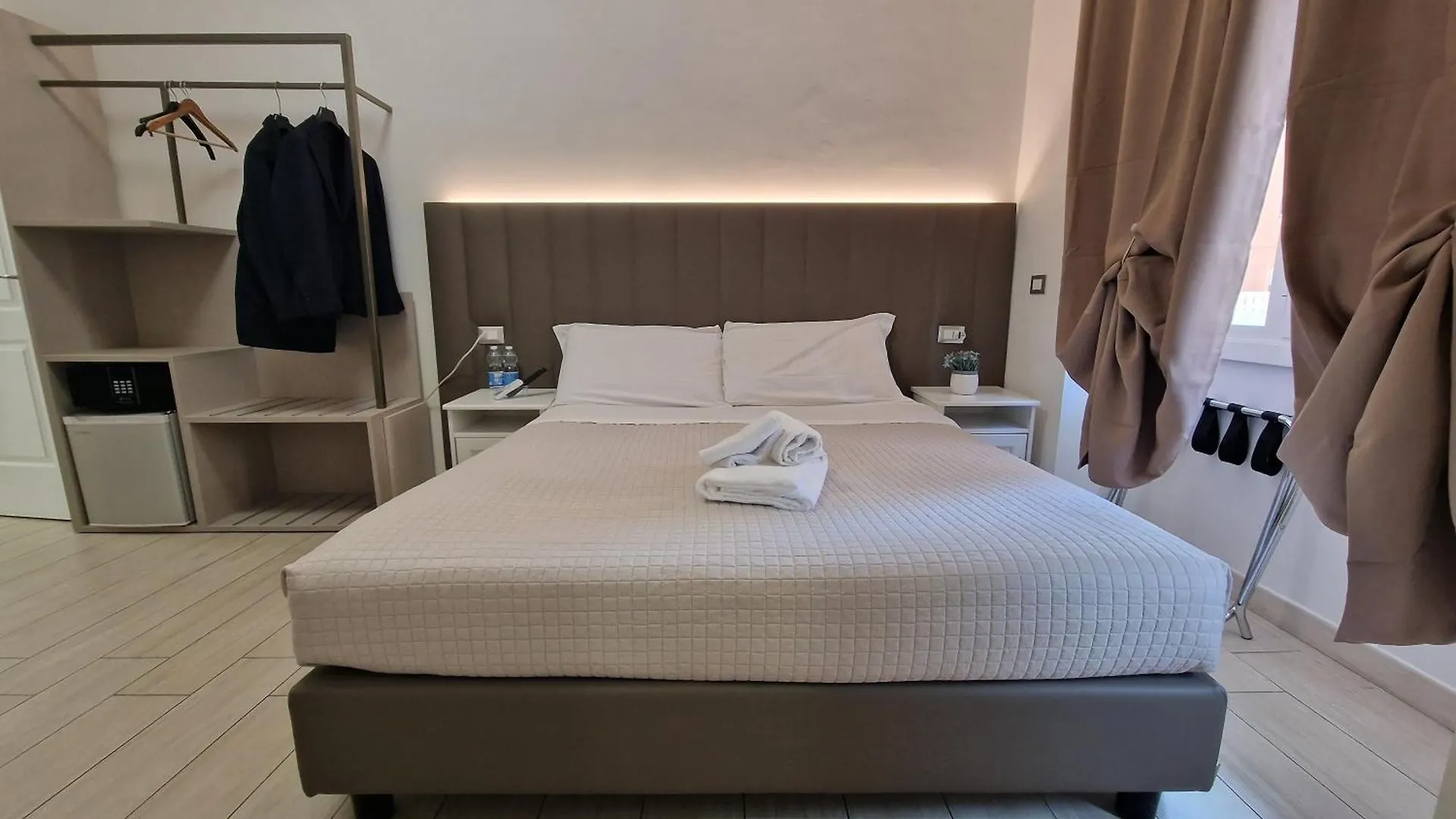 ** Gasthof Hotel Mr. Charlie Brown Rom Italien